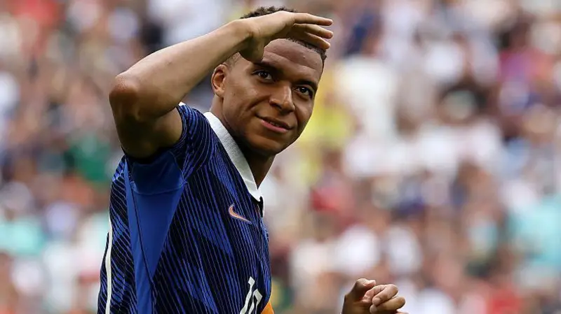 Mbappé yakoze amateka, Rodri aba umukinnyi mwiza:Ibihembo bikomeye by'Igikombe cy'Isi cya 2026